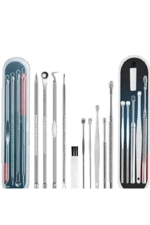 Essential Makeup Tools & Accessories